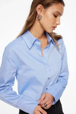 Blouses & Tops | Blouses & Tops-Dynamite Chambray Crop Shirt Blue
