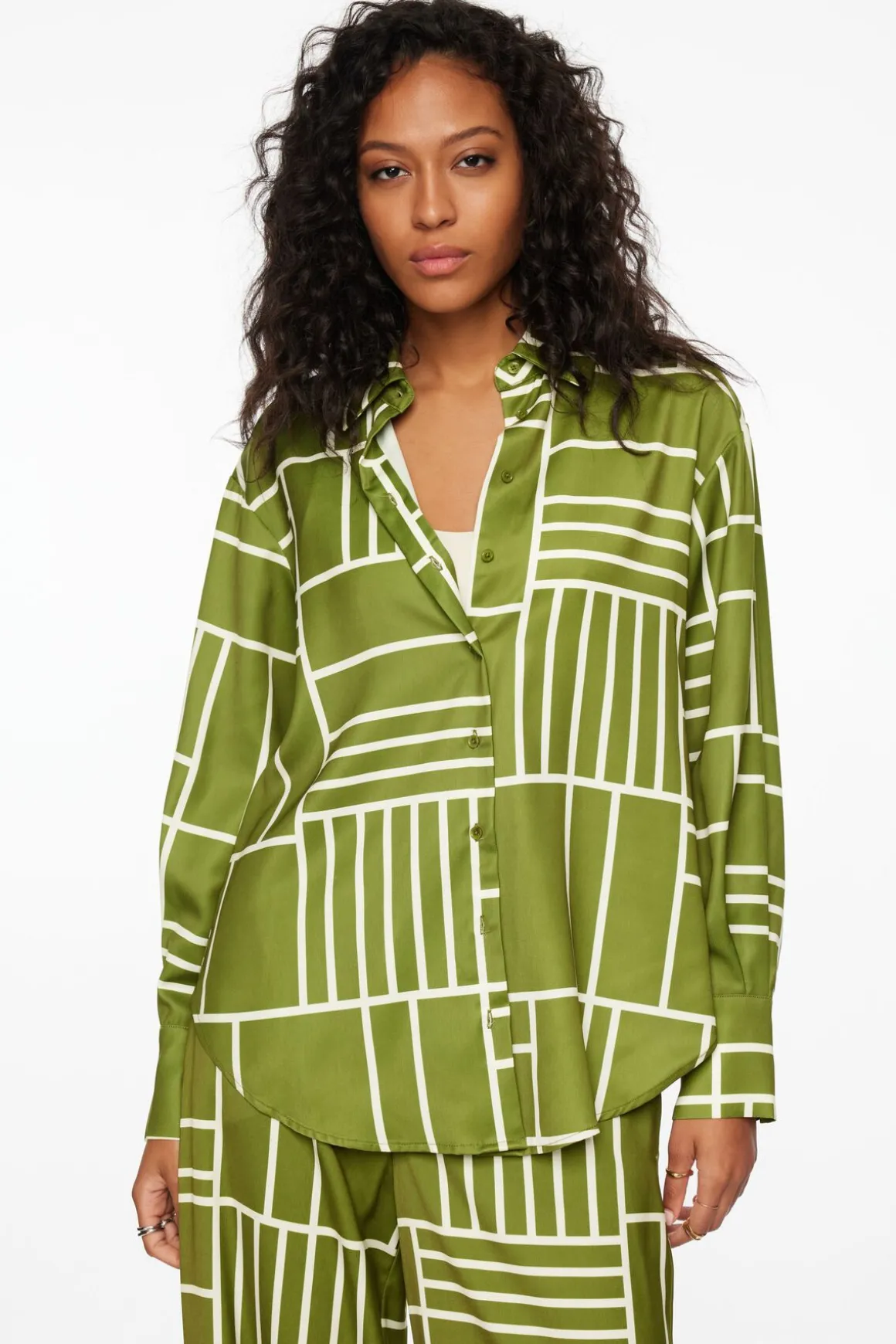 Blouses & Tops | Blouses & Tops-Dynamite Frida Satin Oversized Shirt Green