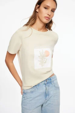 Tees & Tanks | Short Sleeve Tops-Dynamite Nala Graphic T-Shirt Brown